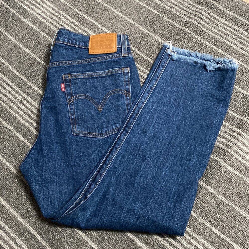 Levis wedgie straight jeans